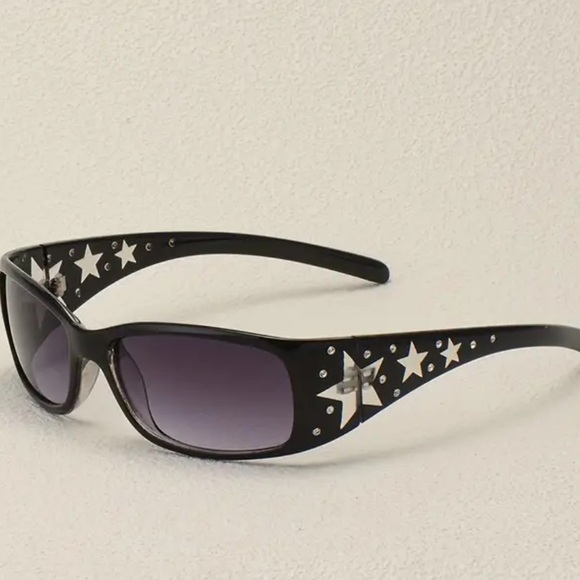 It’s a star studded affair Y2K bling shades - Picture 3 of 3